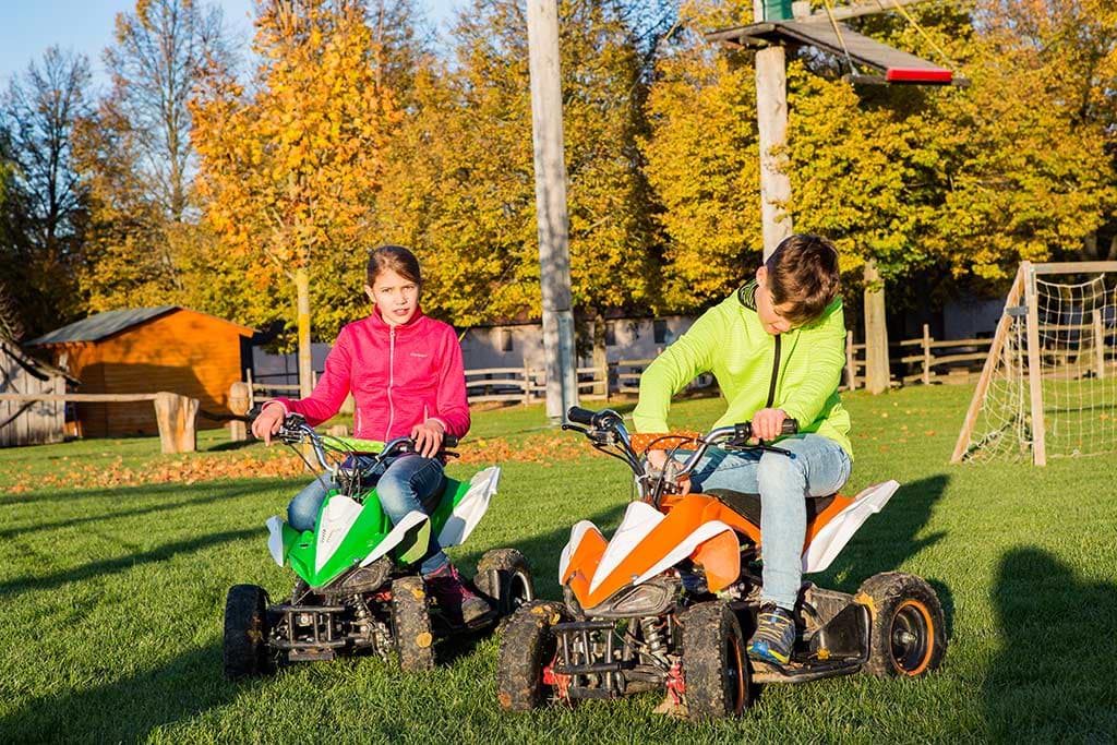 Ab Wieviel Jahren Dürfen Kinder Mit Quad Mitfahren